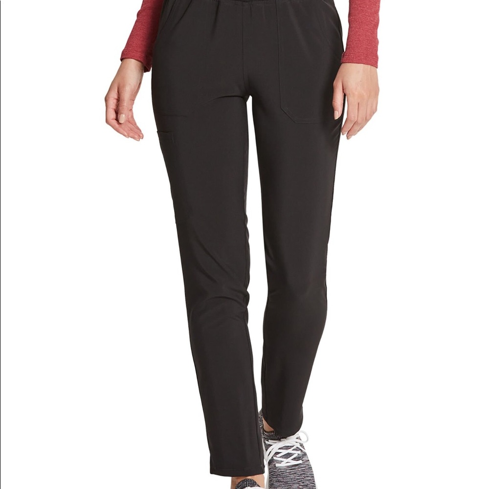 W EDS Essentials Mid Rise Tapered Leg Pull-On Scrub Pants